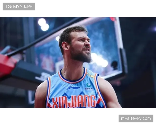 新疆男篮防守体系崩盘 传统劲旅滑落至季后赛边缘