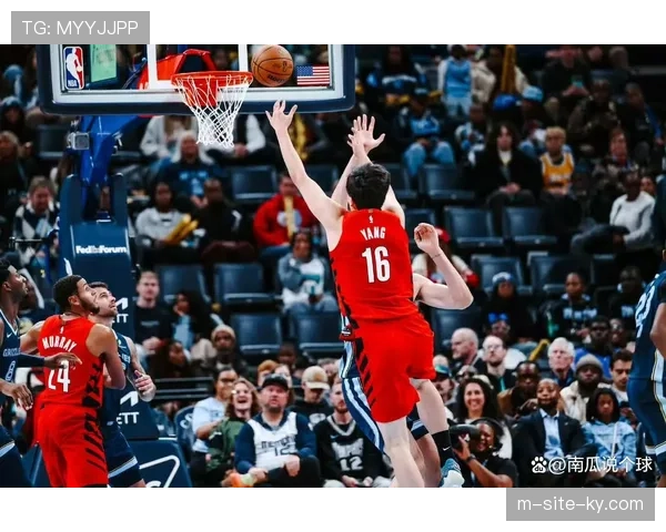 奎因新秀控卫第四节掌控节奏 超越年龄决策能力助鹈鹕完成惊天逆转